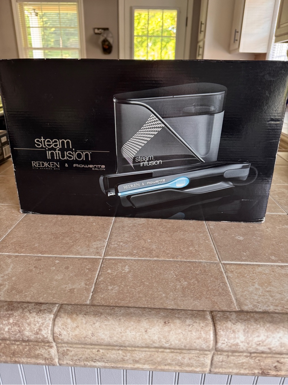New Redken Steam Infusion Hair Straightener - Black and Blue
